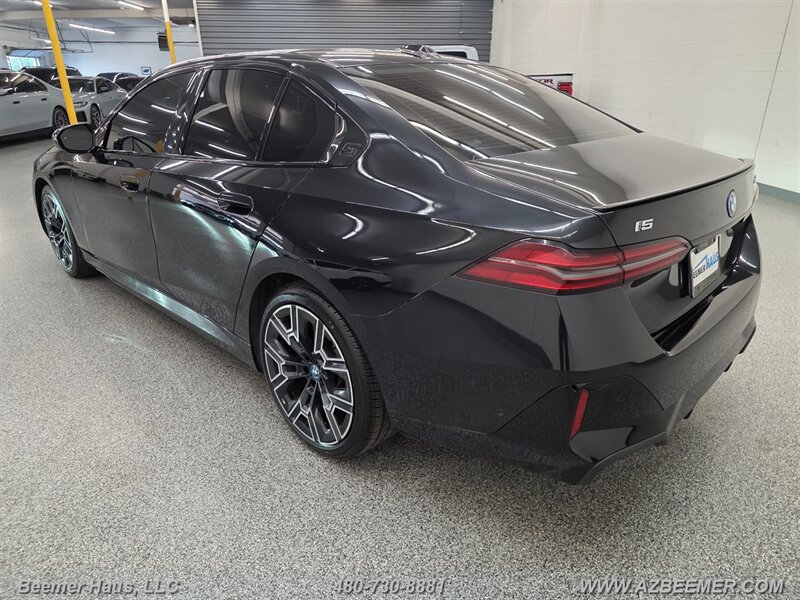Used 2024 BMW i5 eDrive40i w/ M Sport Package RWD image 6