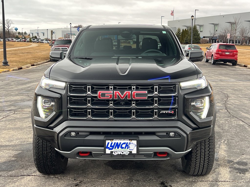 Used 2025 GMC Canyon AT4 w/ Nightfall Edition image 8