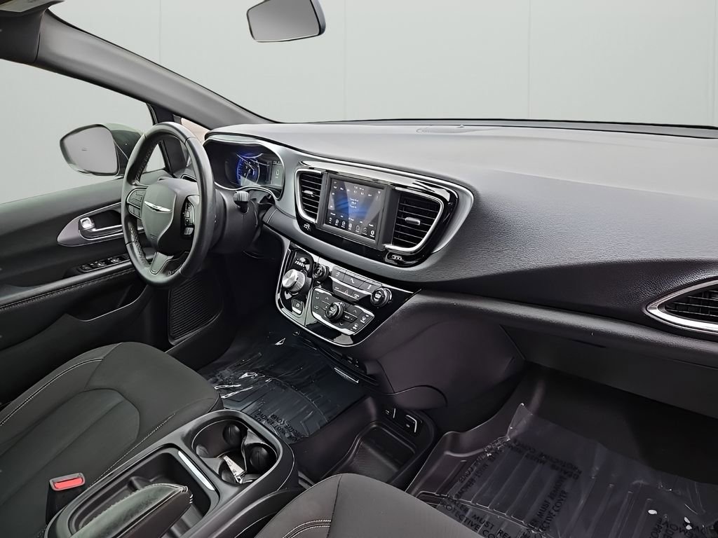 Used 2018 Chrysler Pacifica Touring Plus w/ S Appearance Package image 21