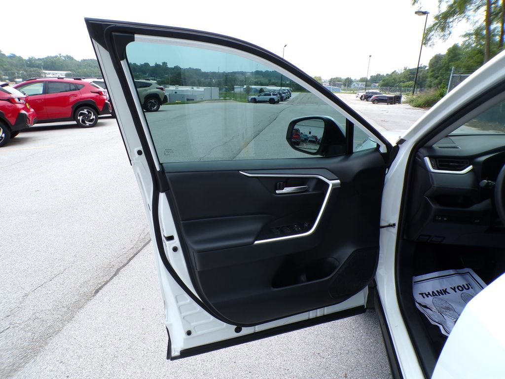 Used 2024 Toyota RAV4 XLE w/ Convenience Package FWD image 23