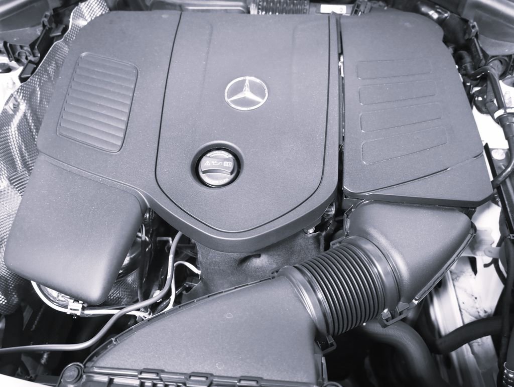 Used 2026 Mercedes-Benz GLC 300 4MATIC image 60