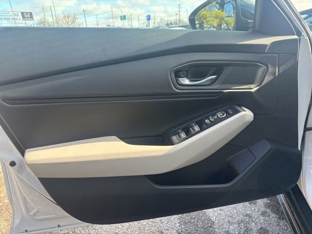 Used 2025 Honda Accord SE image 10