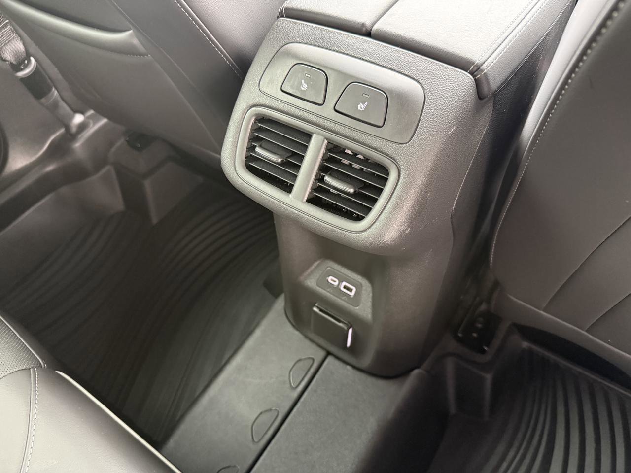 Used 2023 Buick Envision Avenir AWD/4WD image 41