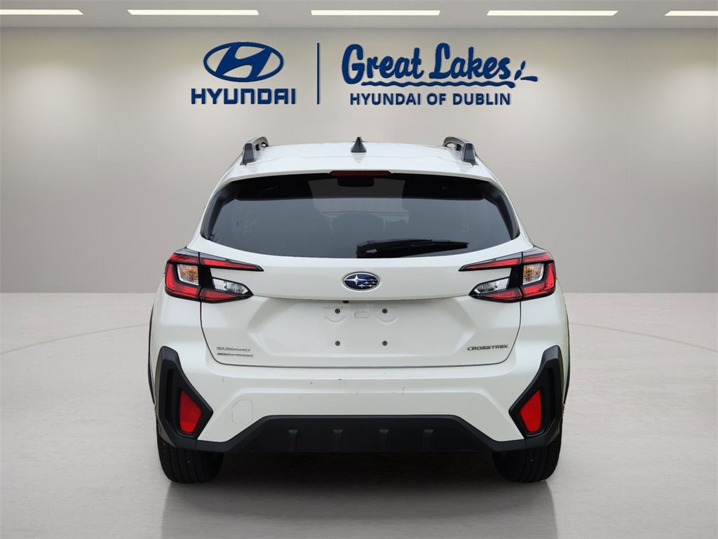 Used 2024 Subaru Crosstrek 2.0i Premium image 4