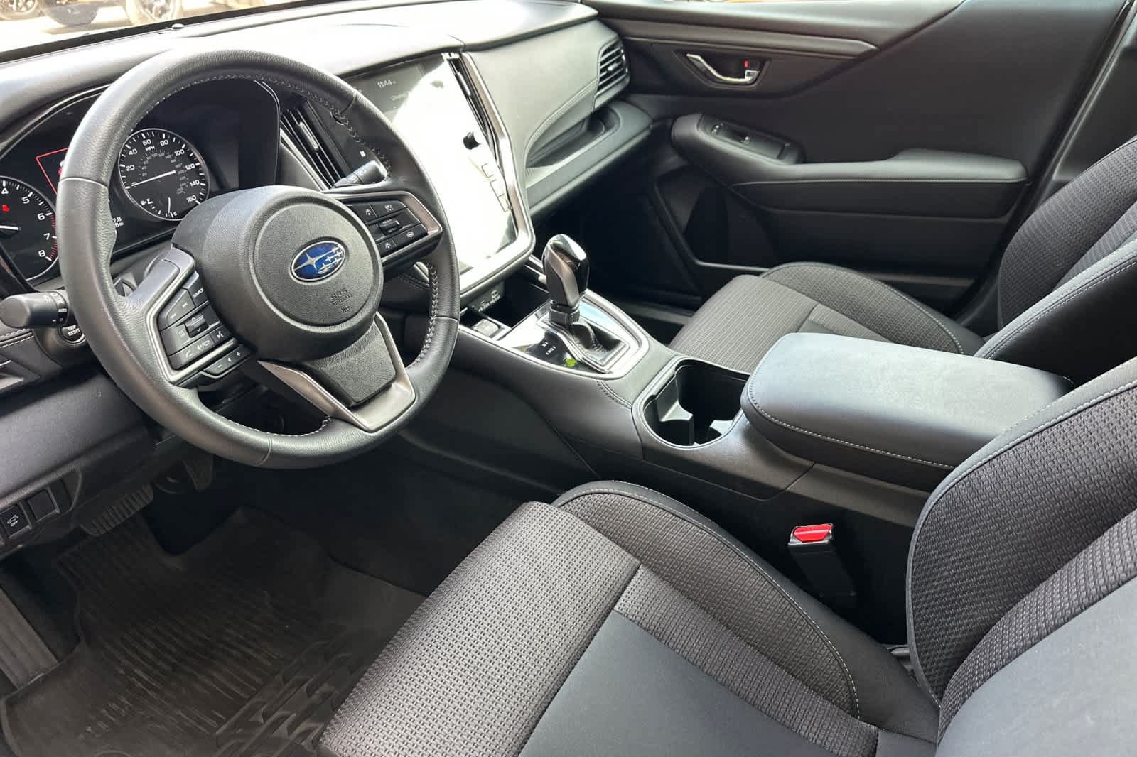 Used 2024 Subaru Outback Premium AWD/4WD image 9