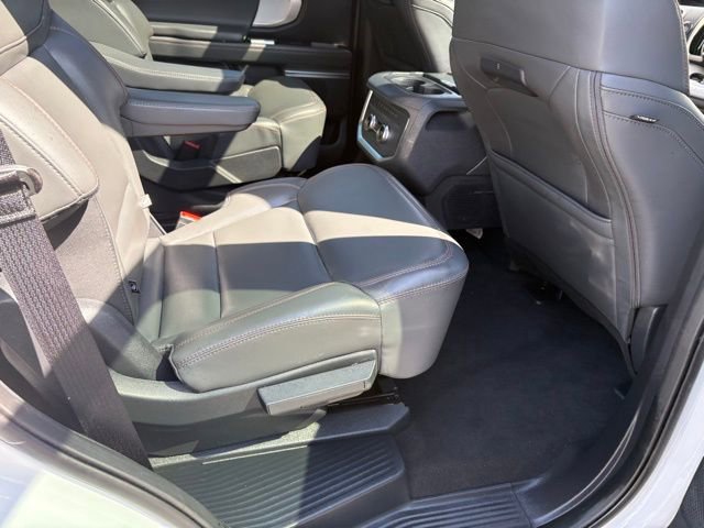 Used 2025 Ford Expedition Active image 43