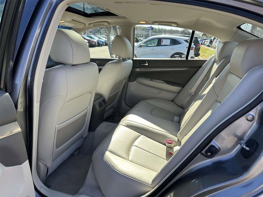 Used 2013 INFINITI G37 Journey w/ Premium Pkg image 15