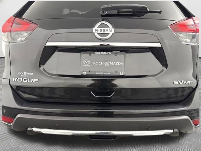 Used 2019 Nissan Rogue SV image 18