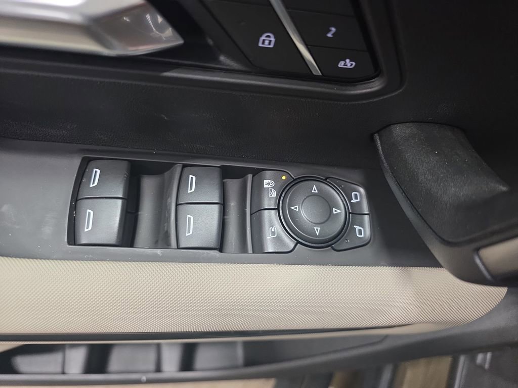 New 2026 GMC Hummer EV SUV w/ LPO, Dark Essentials Package image 28