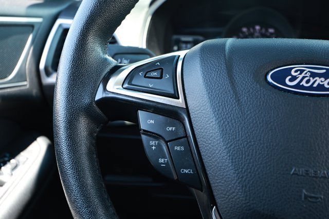 Used 2024 Ford Edge SEL AWD/4WD image 13