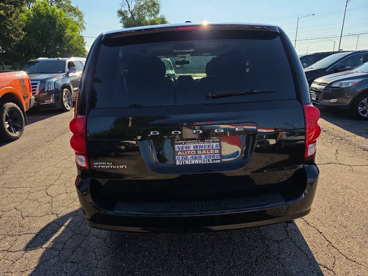 Used 2015 Dodge Grand Caravan SE w/ Quick Order Package 29E SE FWD image 5