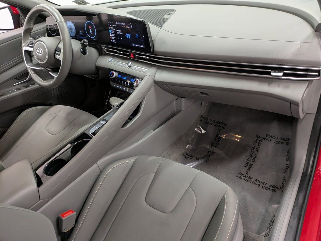 Used 2023 Hyundai Elantra SEL w/ Convenience Package FWD image 29