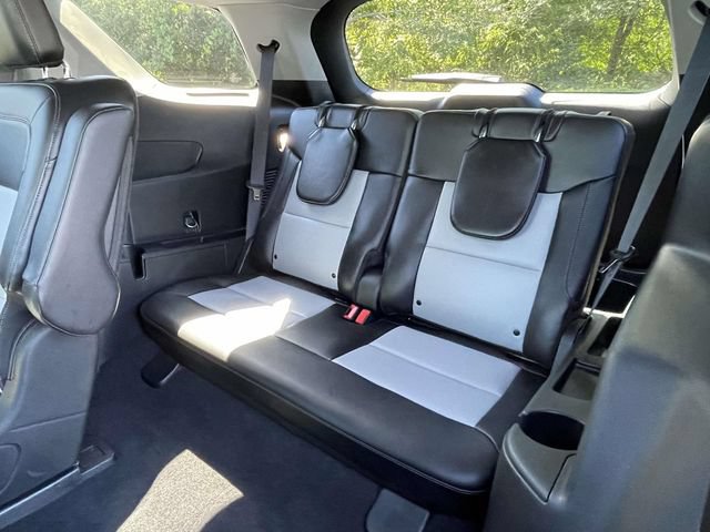 Used 2023 Ford Explorer XLT w/ Equipment Group 202A AWD/4WD image 24