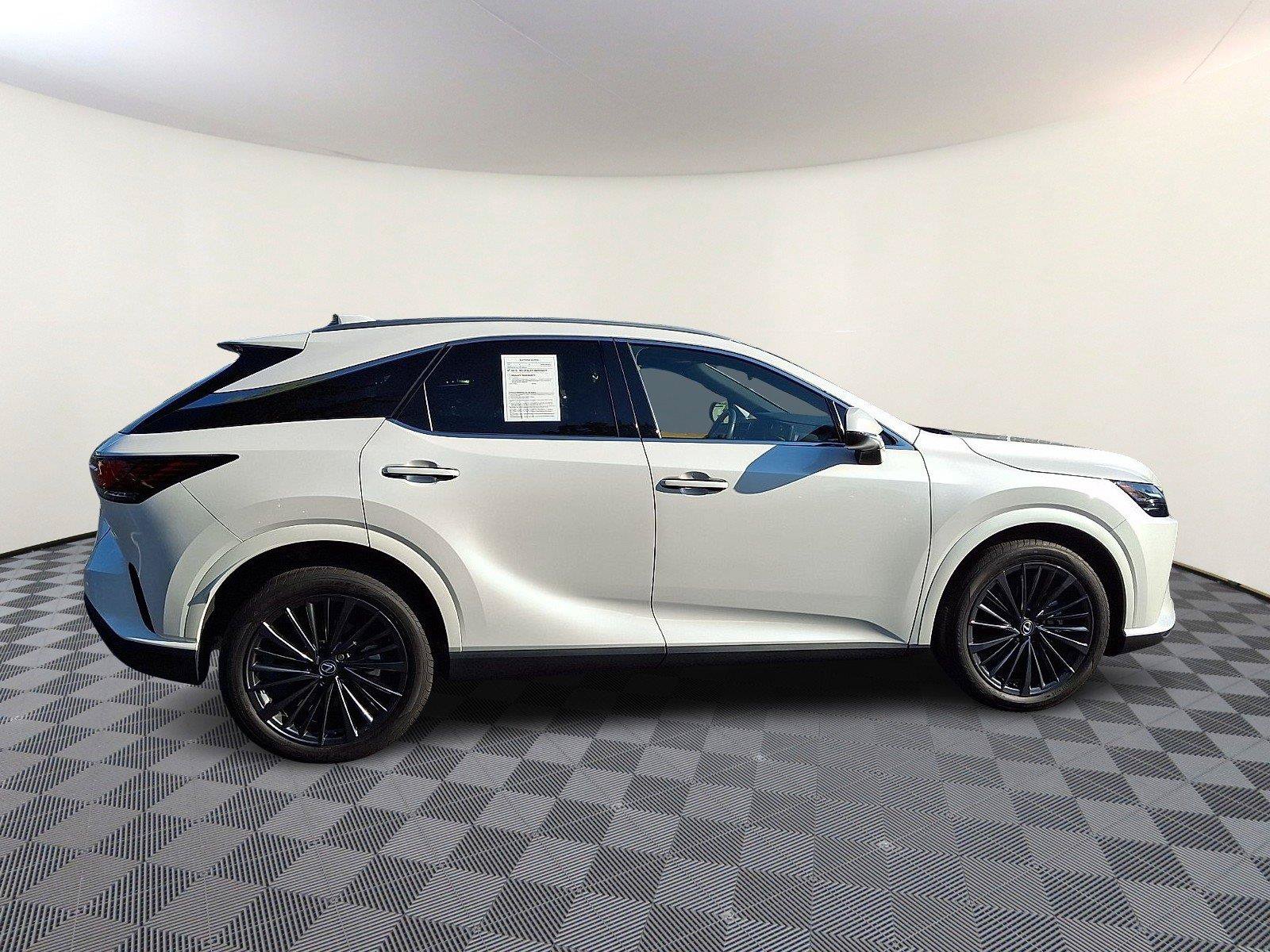 Used 2024 Lexus RX 350 Premium w/ Cold Area Package AWD/4WD image 7