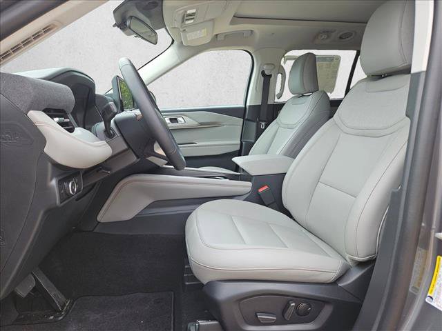 New 2026 Ford Explorer Active w/ Active Comfort Package AWD/4WD image 4