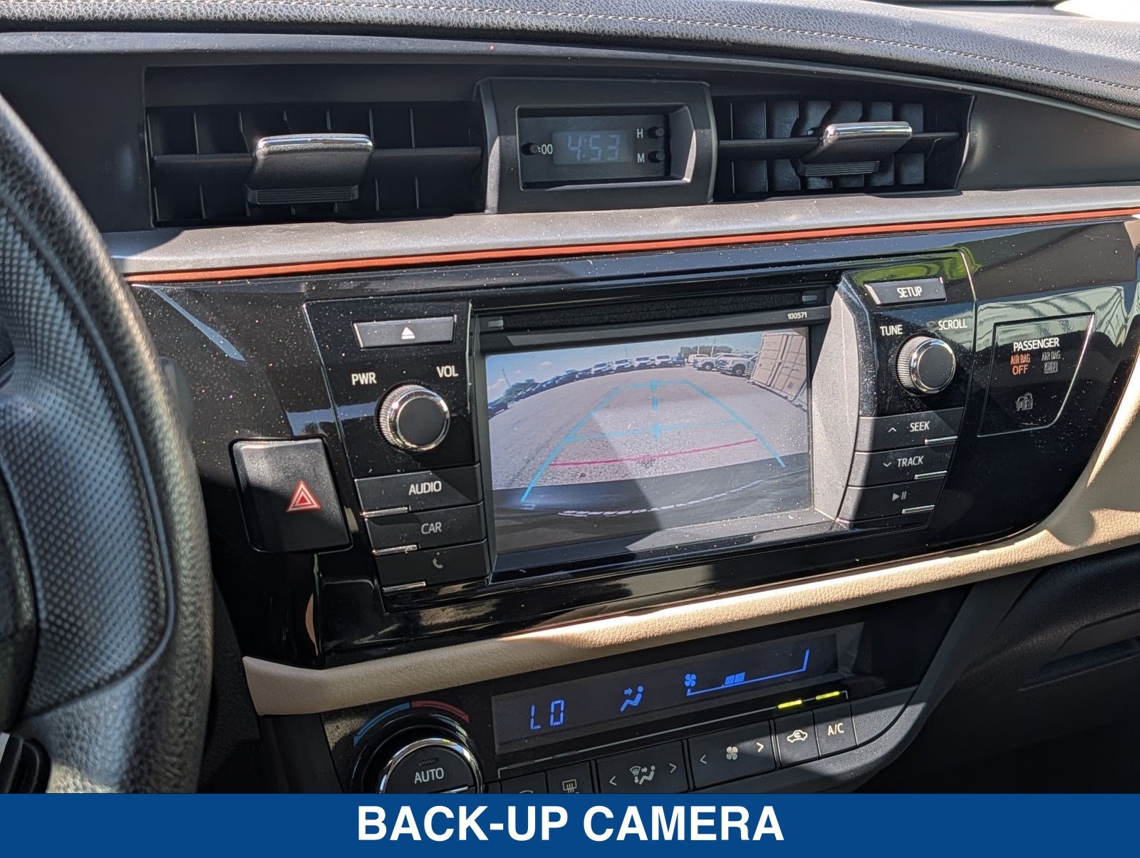 Used 2016 Toyota Corolla LE FWD image 28