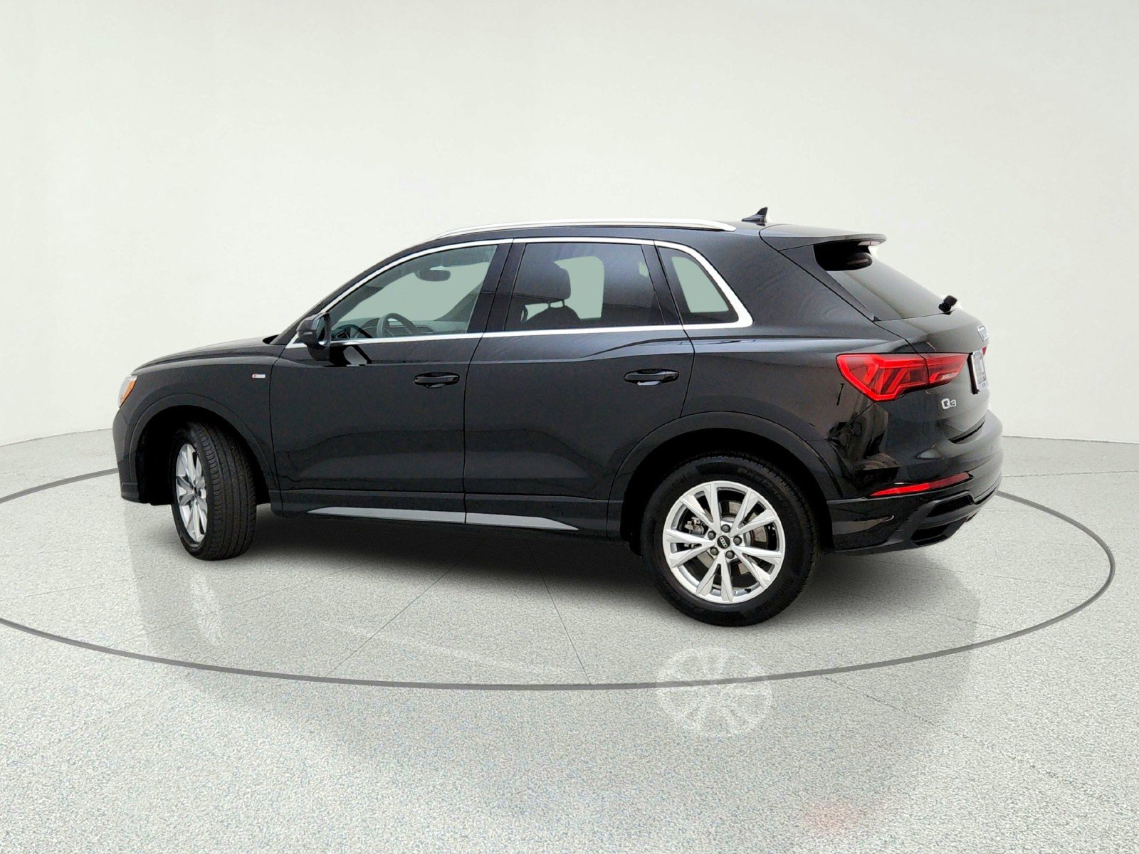 Used 2022 Audi Q3 2.0T Premium AWD/4WD image 13