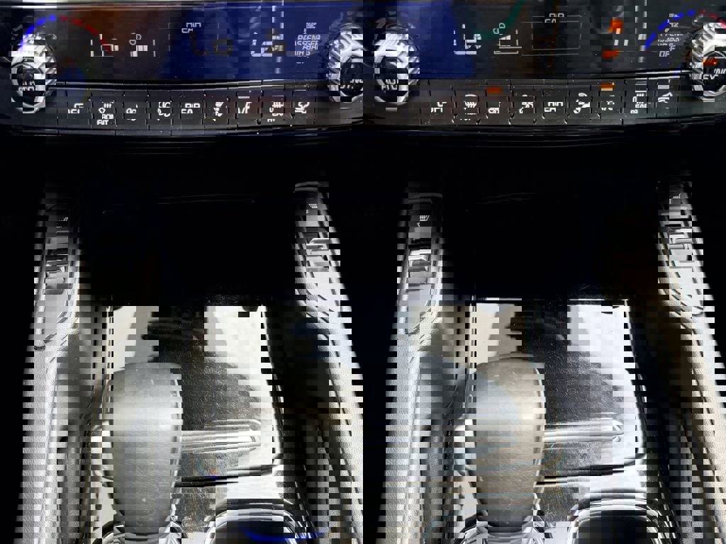 Certified 2022 Kia Telluride S image 28