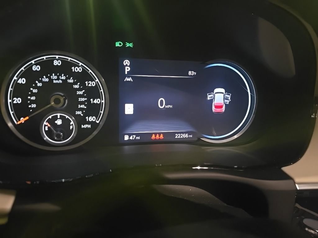 Used 2025 Genesis GV70 2.5T w/ Select Package image 14