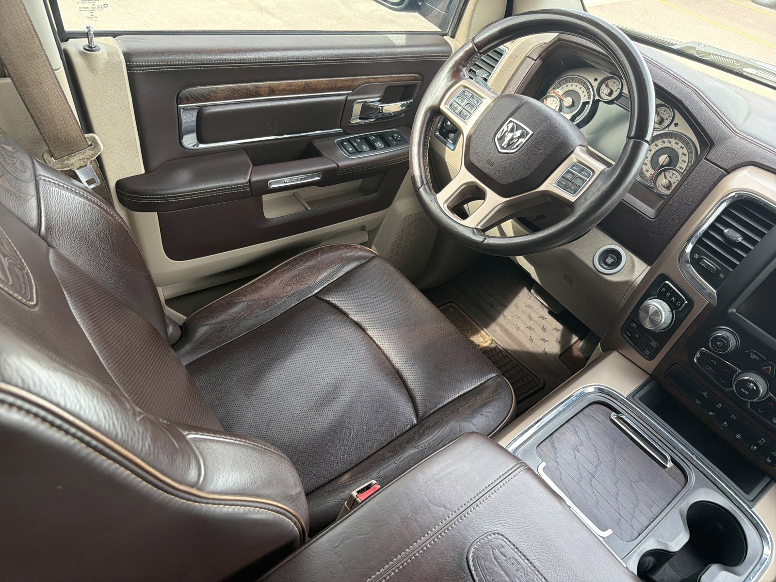 Used 2016 RAM 1500 Laramie Longhorn w/ Convenience Group image 9