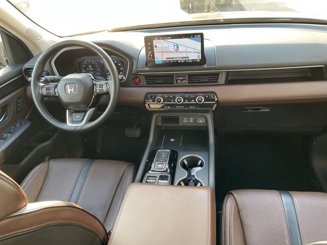 Used 2023 Honda Pilot Elite image 7