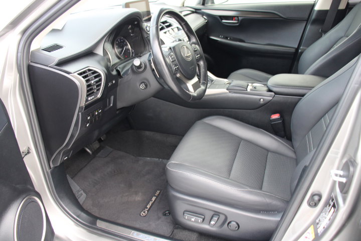 Used 2019 Lexus NX 300h AWD image 11