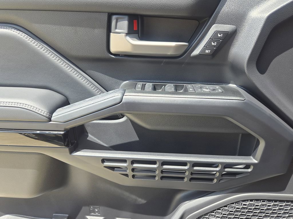 New 2026 Toyota 4Runner Limited AWD/4WD image 18