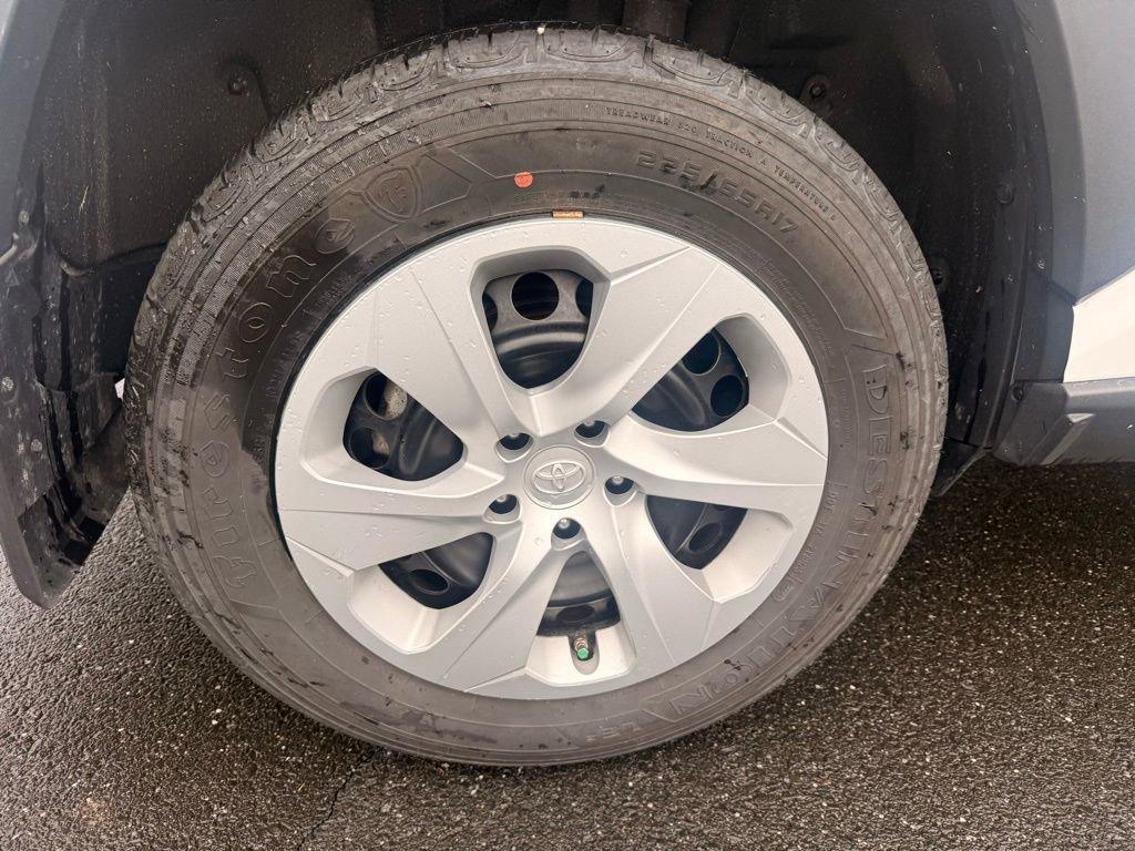 Used 2024 Toyota RAV4 LE image 11