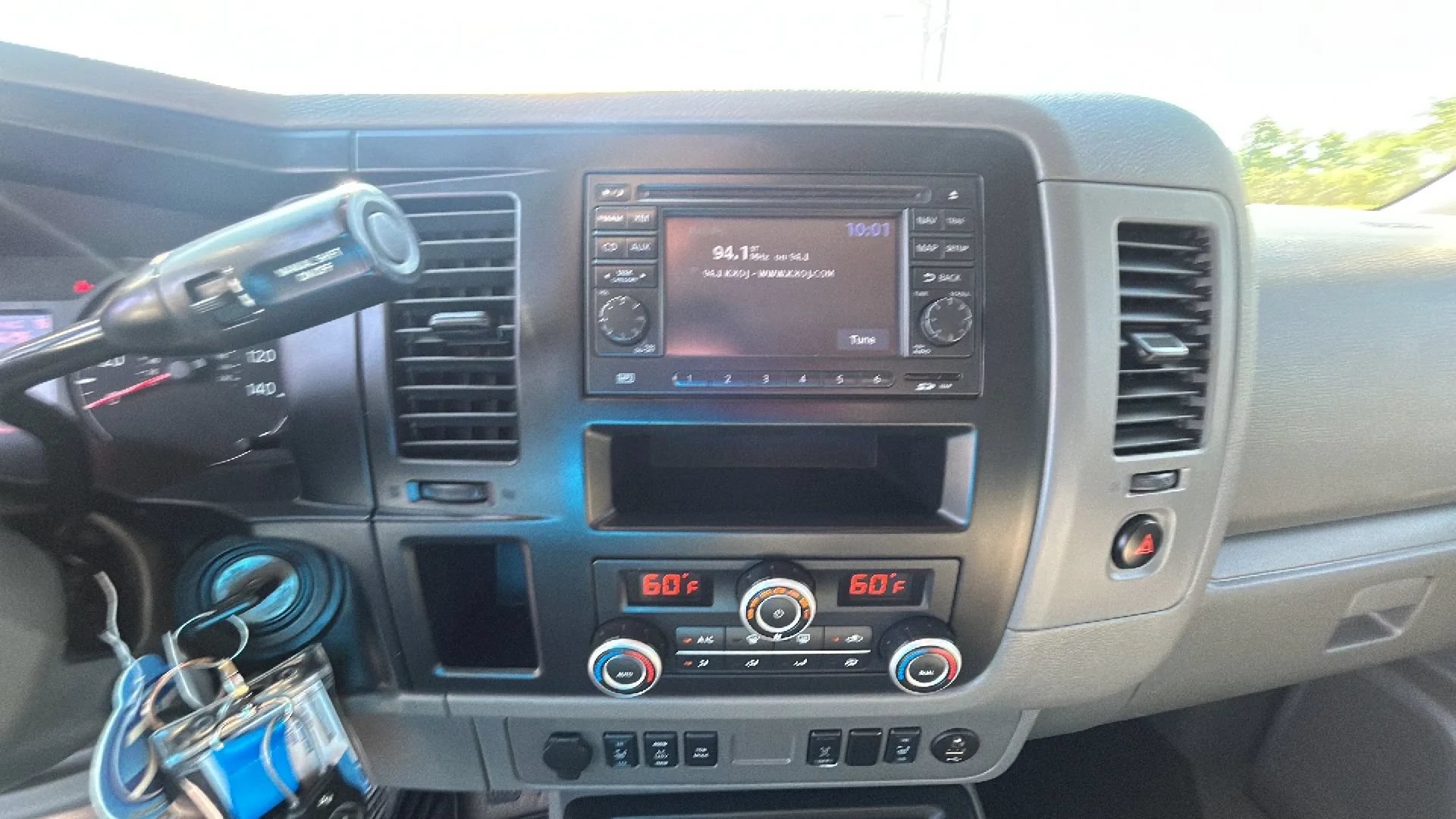 Used 2014 Nissan NV 3500 SL w/ Technology Package RWD image 23