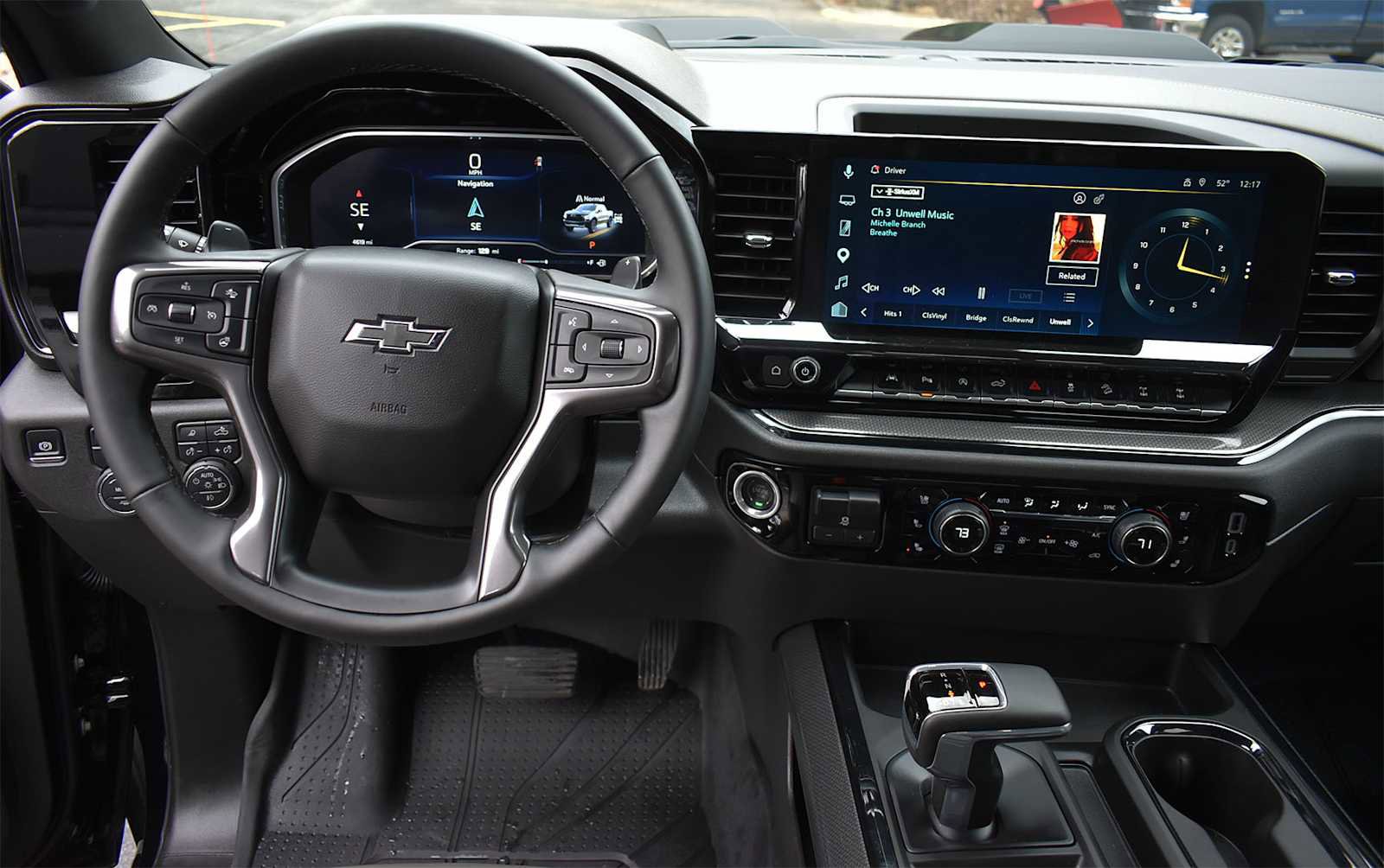 Used 2025 Chevrolet Silverado 1500 ZR2 w/ Technology Package image 12