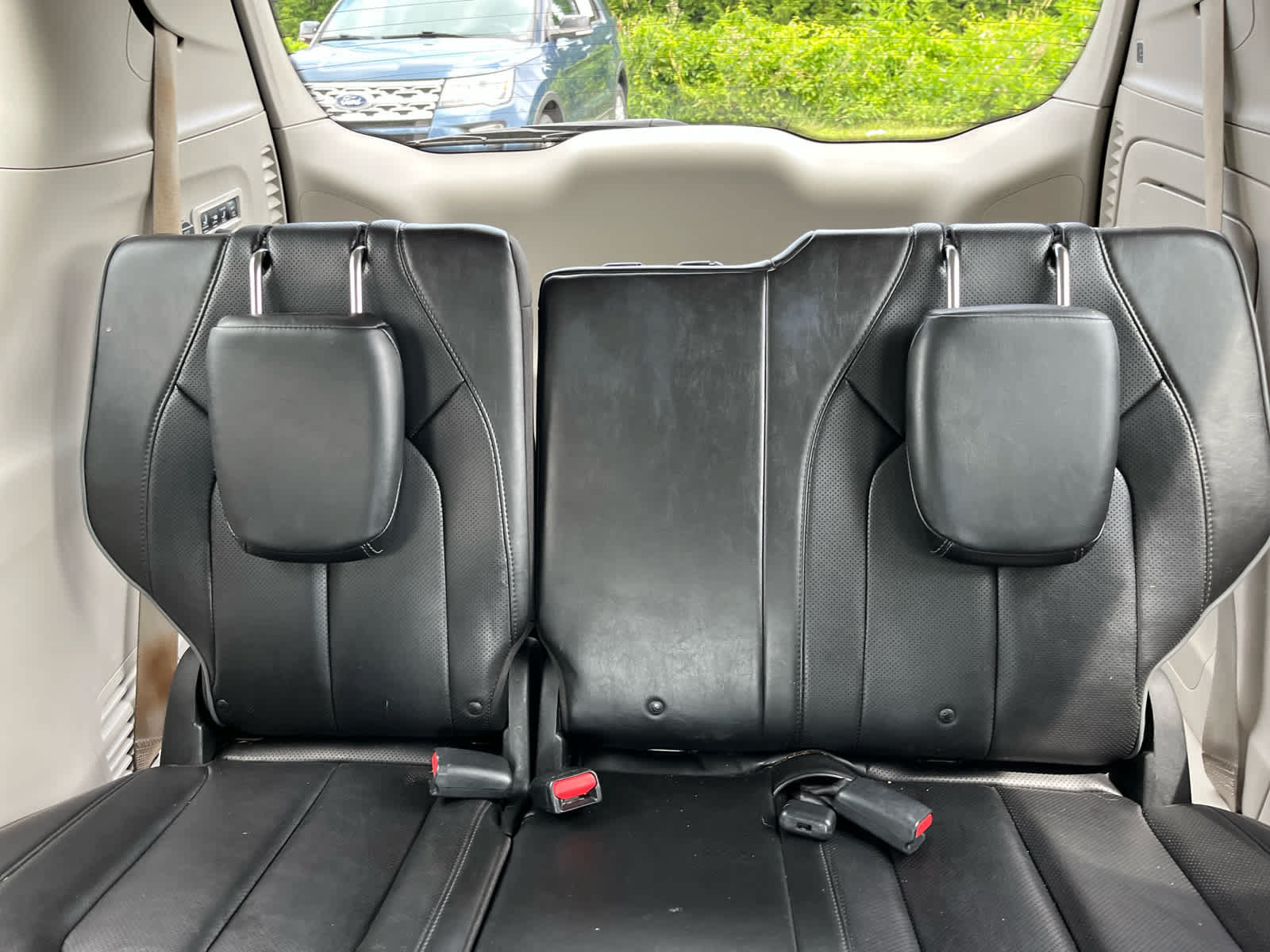 Used 2018 Chrysler Pacifica Limited w/ Tire & Wheel Group FWD image 28