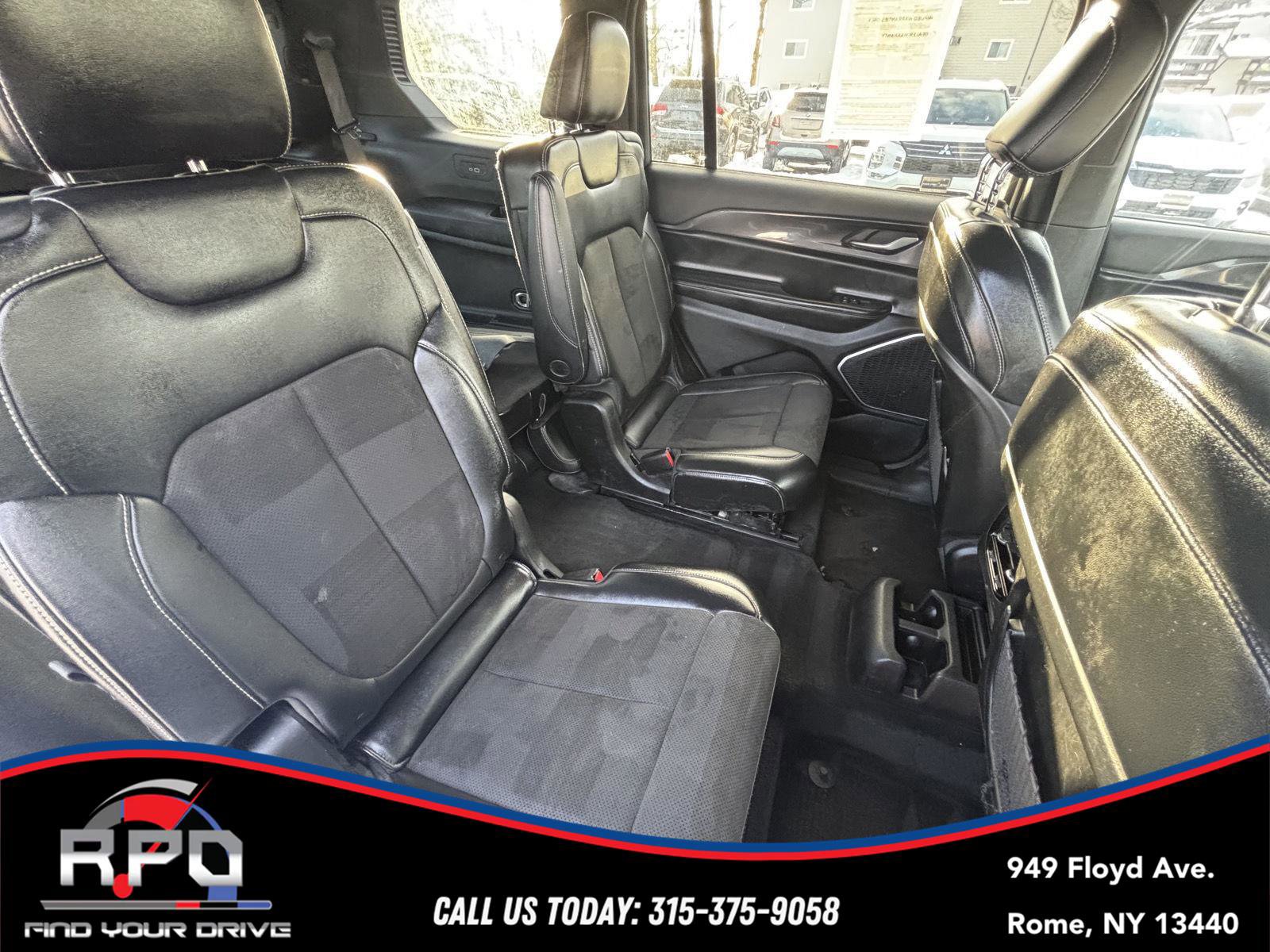 Used 2021 Jeep Grand Cherokee L Laredo image 29