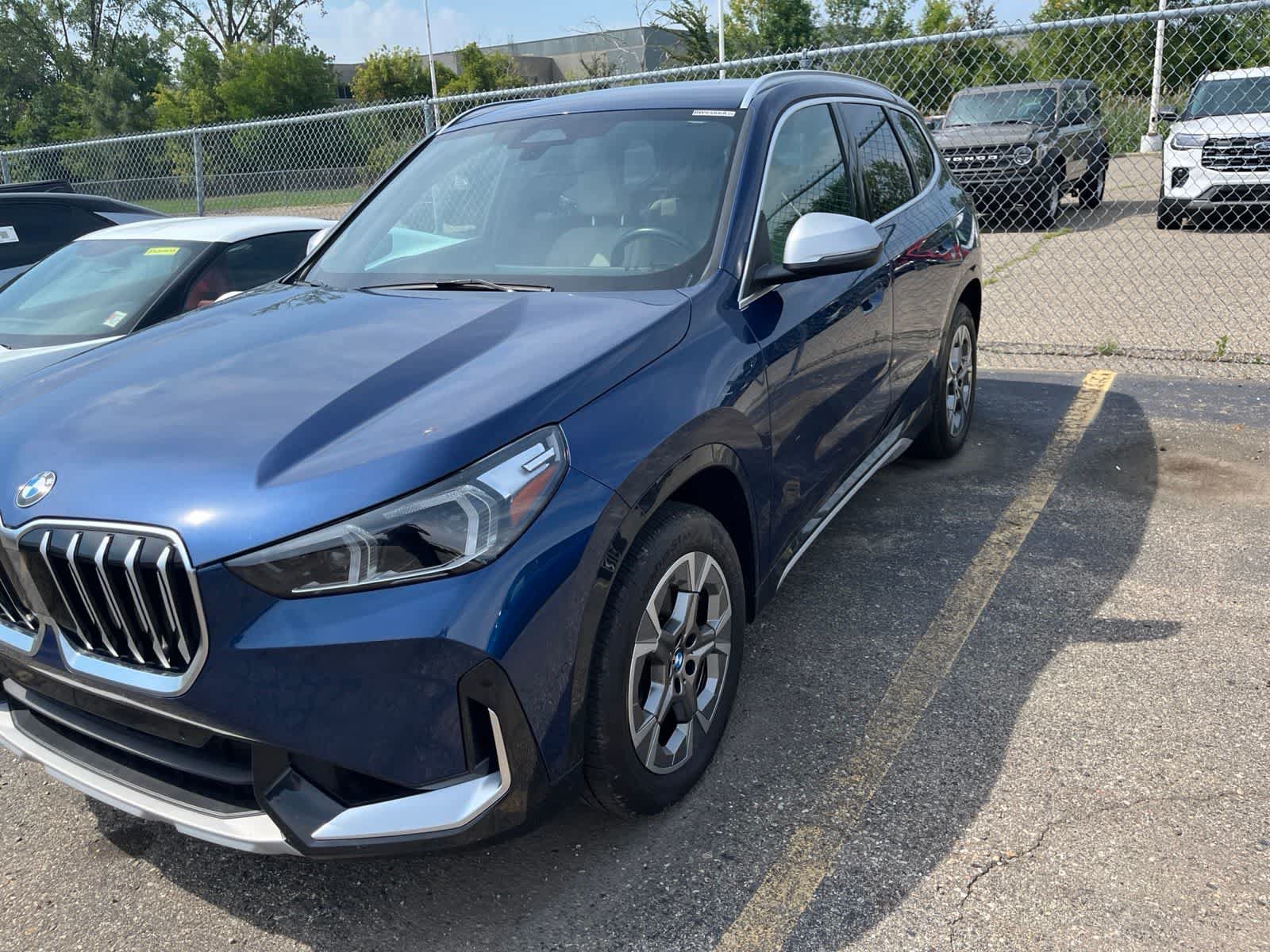 Used 2023 BMW X1 xDrive28i w/ Convenience Package AWD/4WD image 5