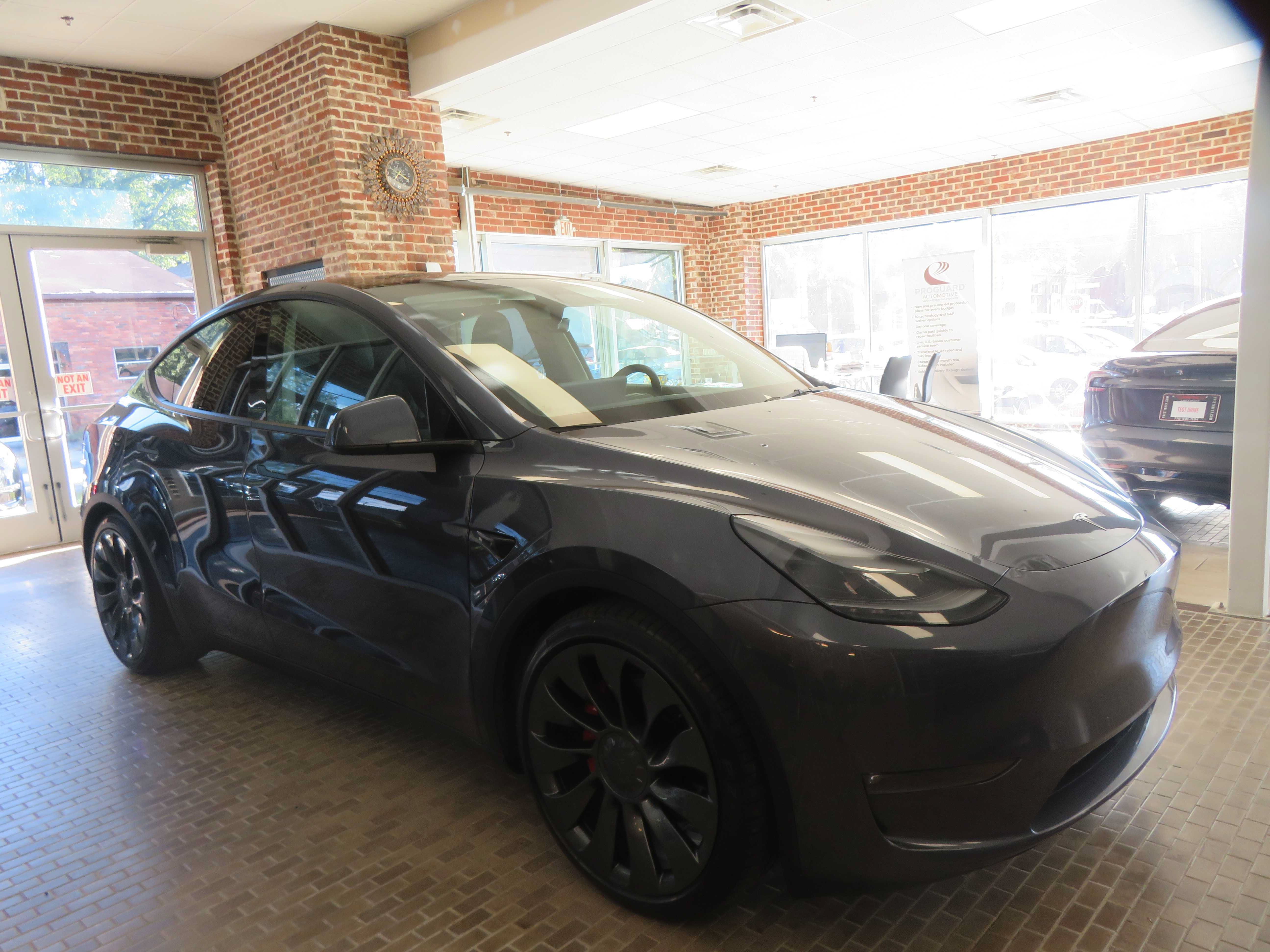 Used 2022 Tesla Model Y Performance AWD/4WD image 62
