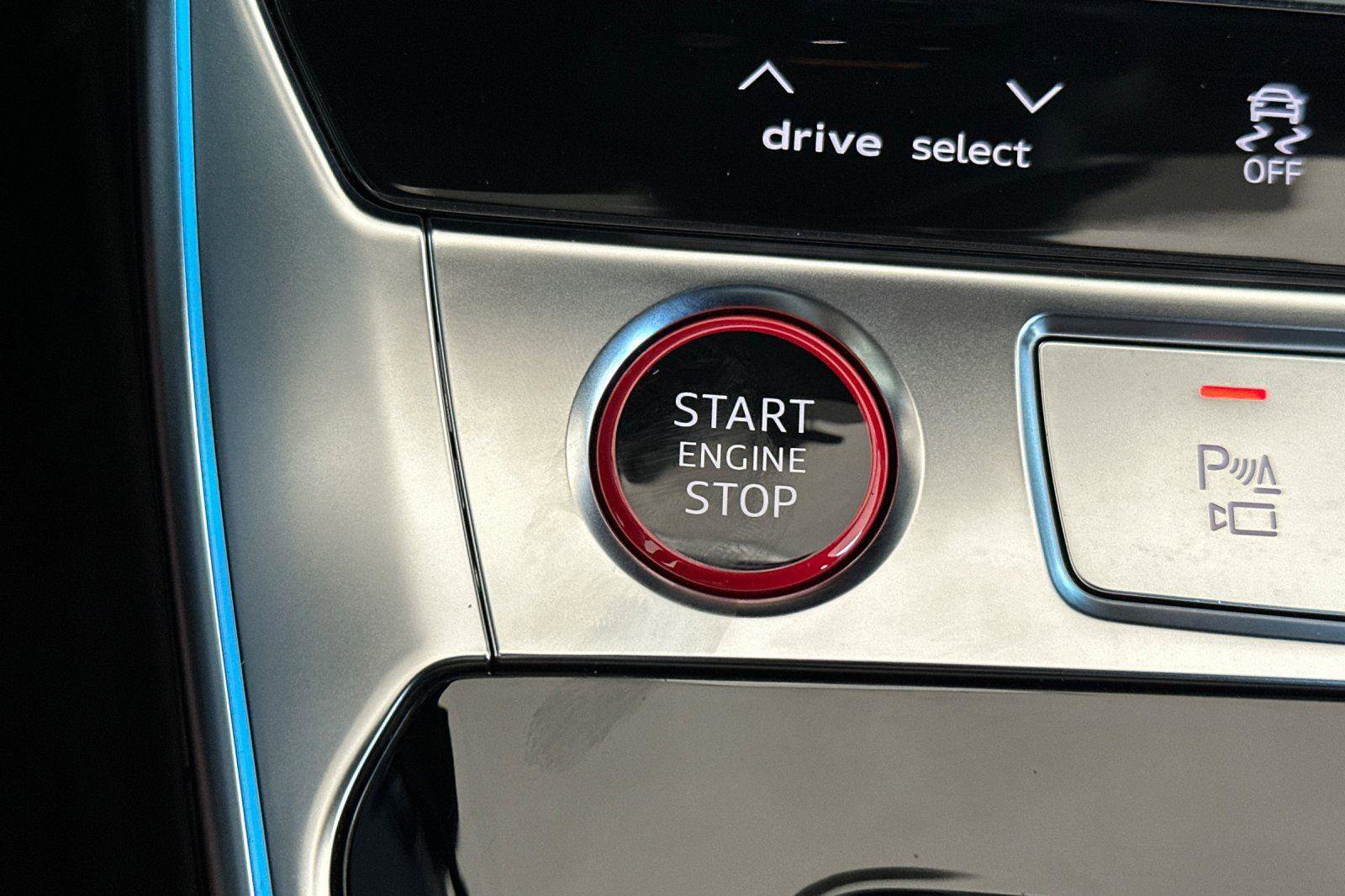 Certified 2025 Audi RS 6 performance image 30