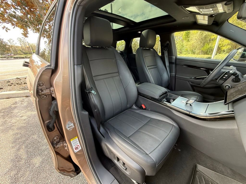 Used 2024 Land Rover Range Rover Evoque S image 19