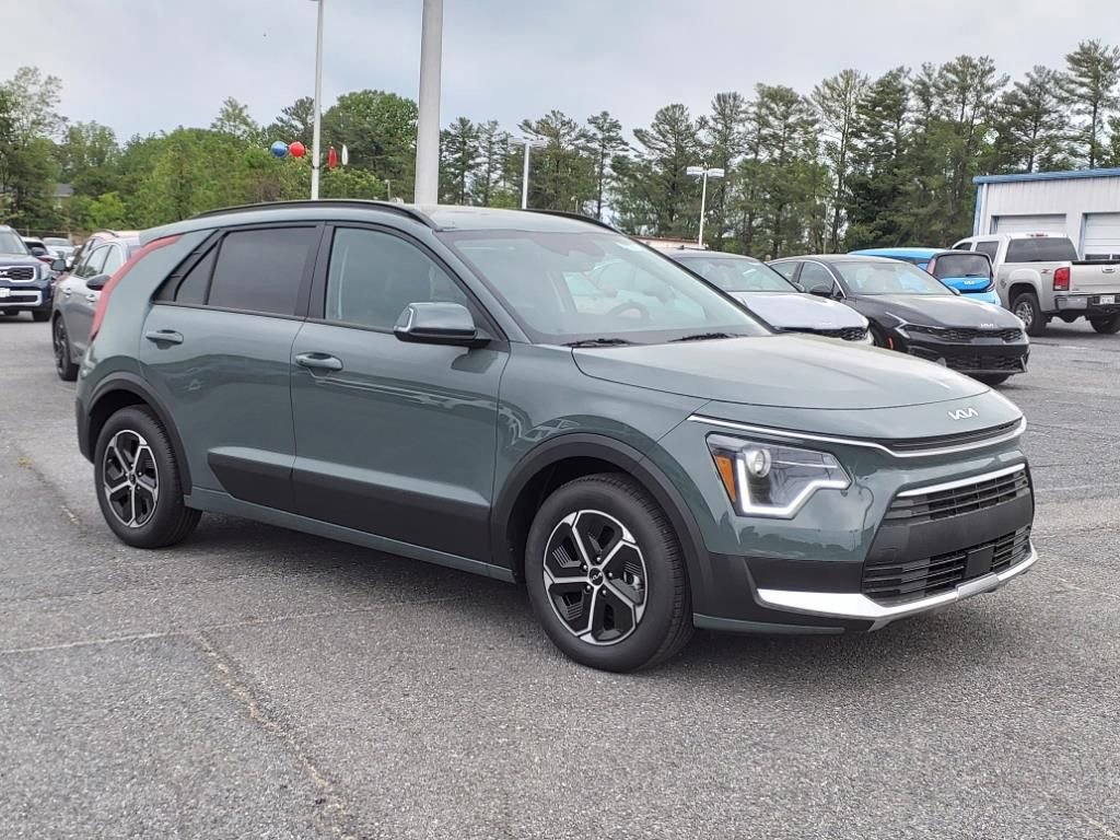 New 2025 Kia Niro EX w/ EX Cold Weather Package image 2