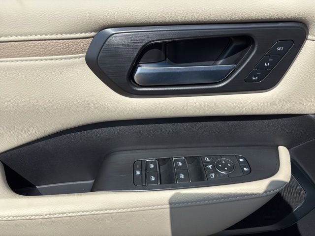 New 2026 Nissan Armada Platinum image 11