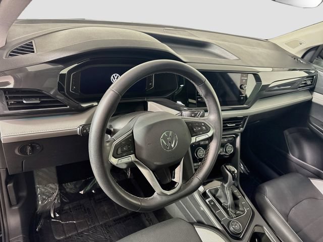 Certified 2023 Volkswagen Taos SEL AWD/4WD image 9