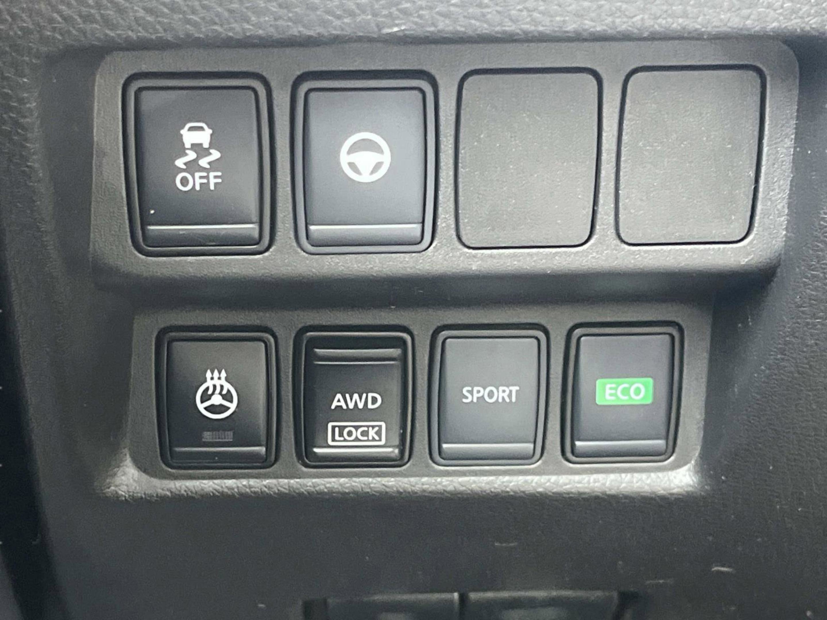 Used 2021 Nissan Rogue Sport SL AWD/4WD image 25