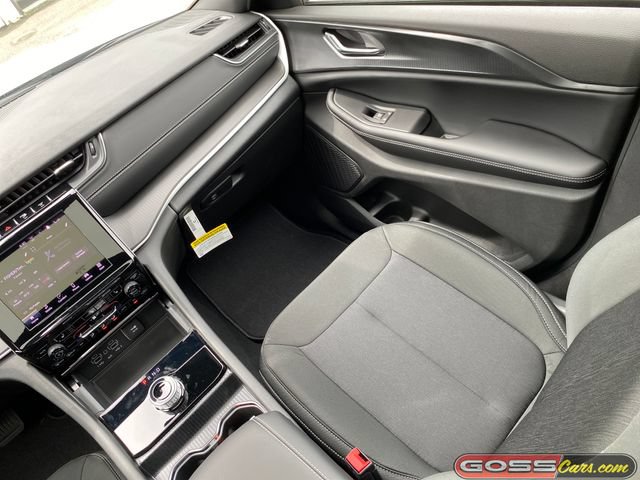 New 2026 Jeep Grand Cherokee Laredo X AWD/4WD image 15