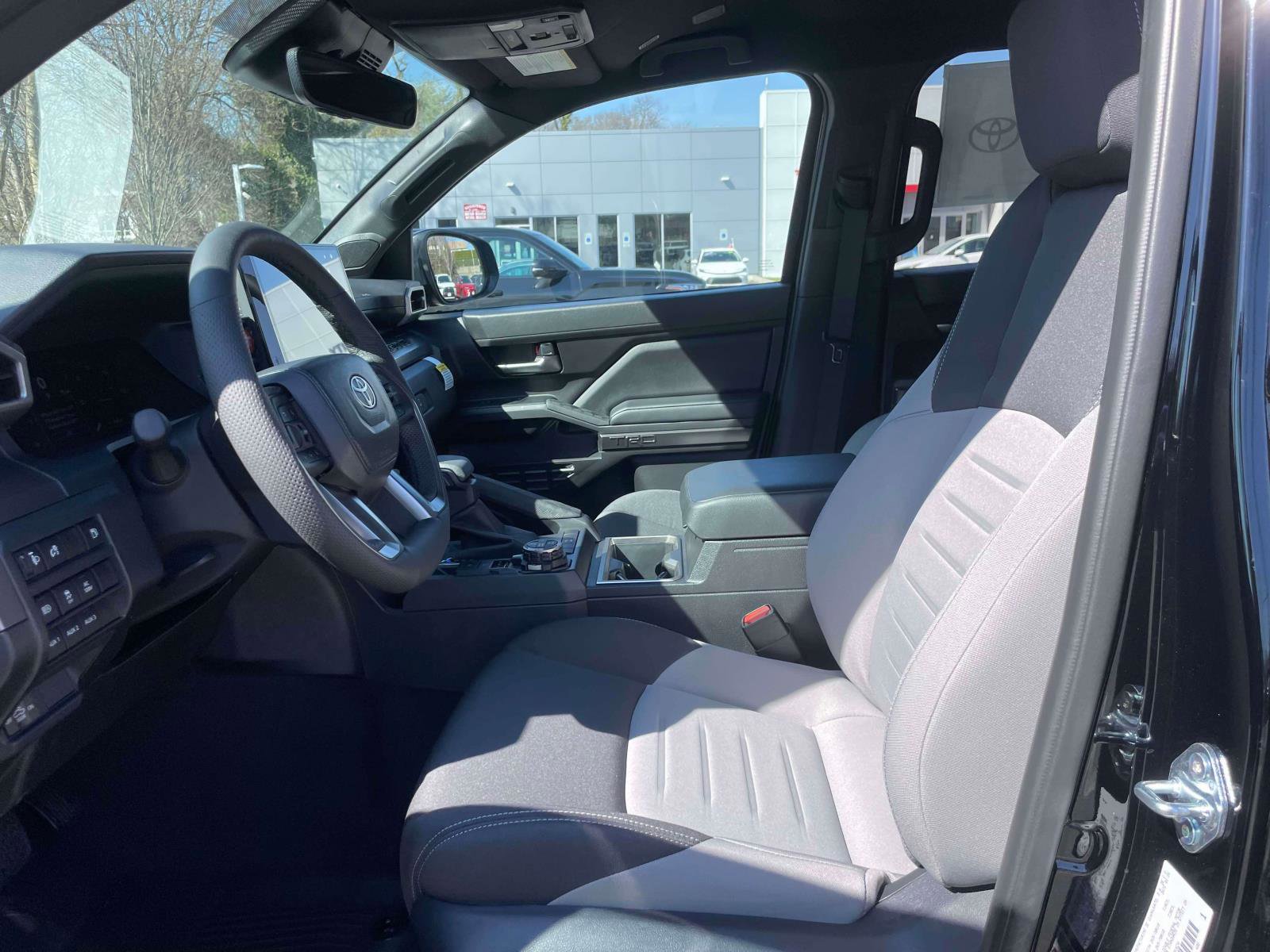 New 2026 Toyota Tacoma SR w/ SR Upgrade Package AWD/4WD image 15