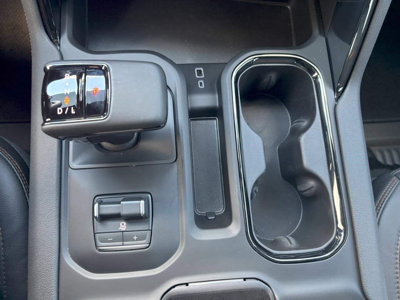 Used 2026 GMC Sierra 1500 AT4 w/ Technology Package image 17