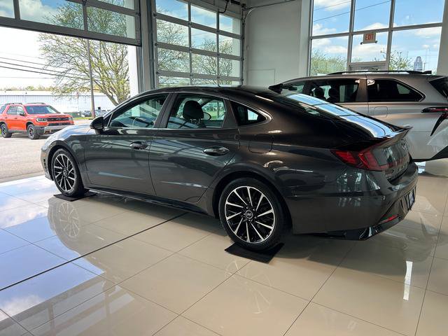 Used 2021 Hyundai Sonata Limited FWD image 11