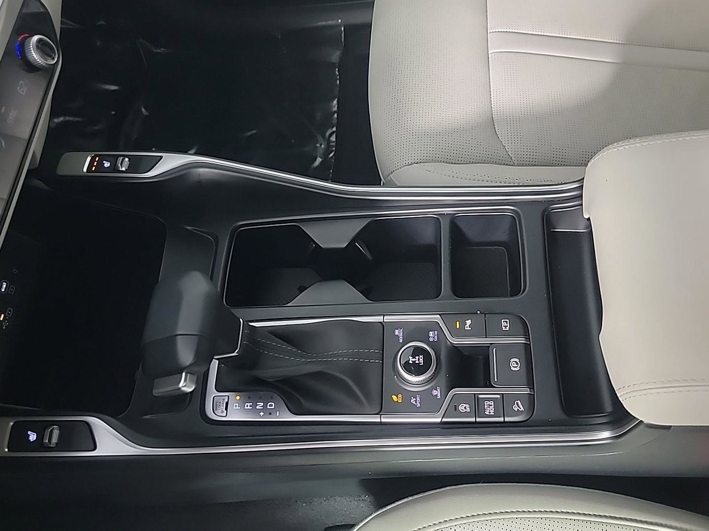 Used 2025 Kia Sorento S image 34