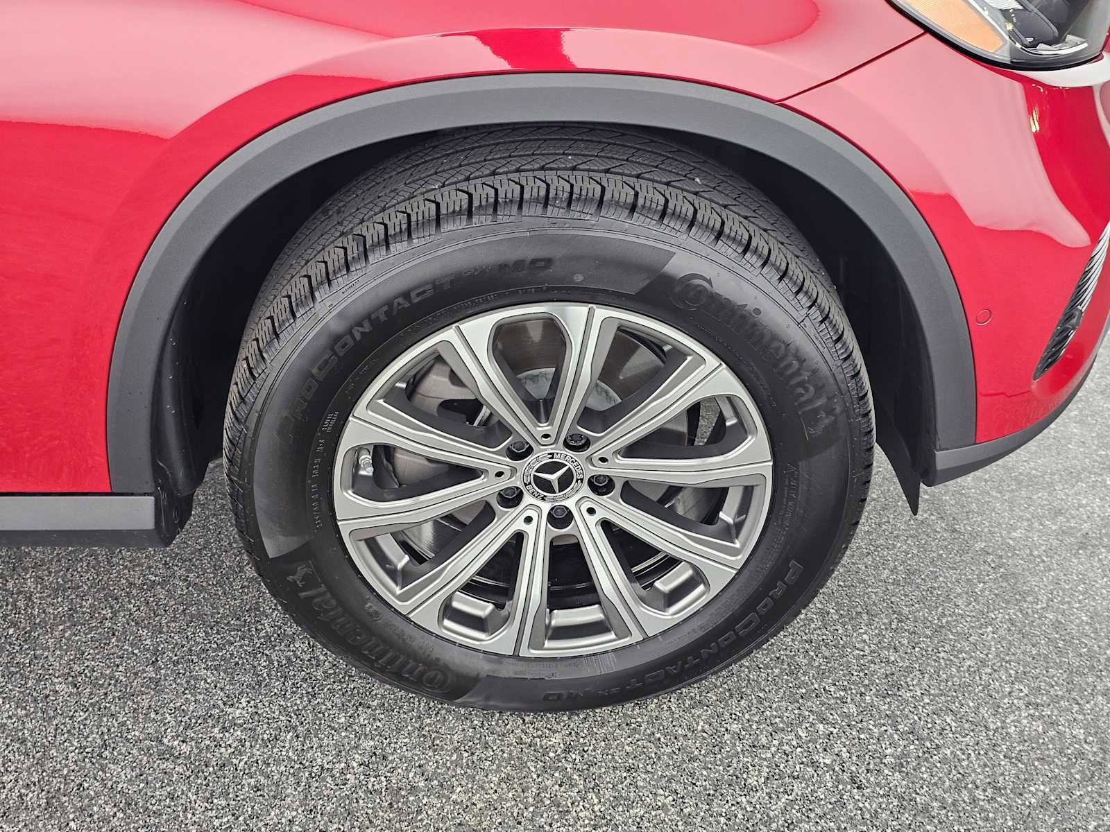 Certified 2025 Mercedes-Benz GLC 300 image 11