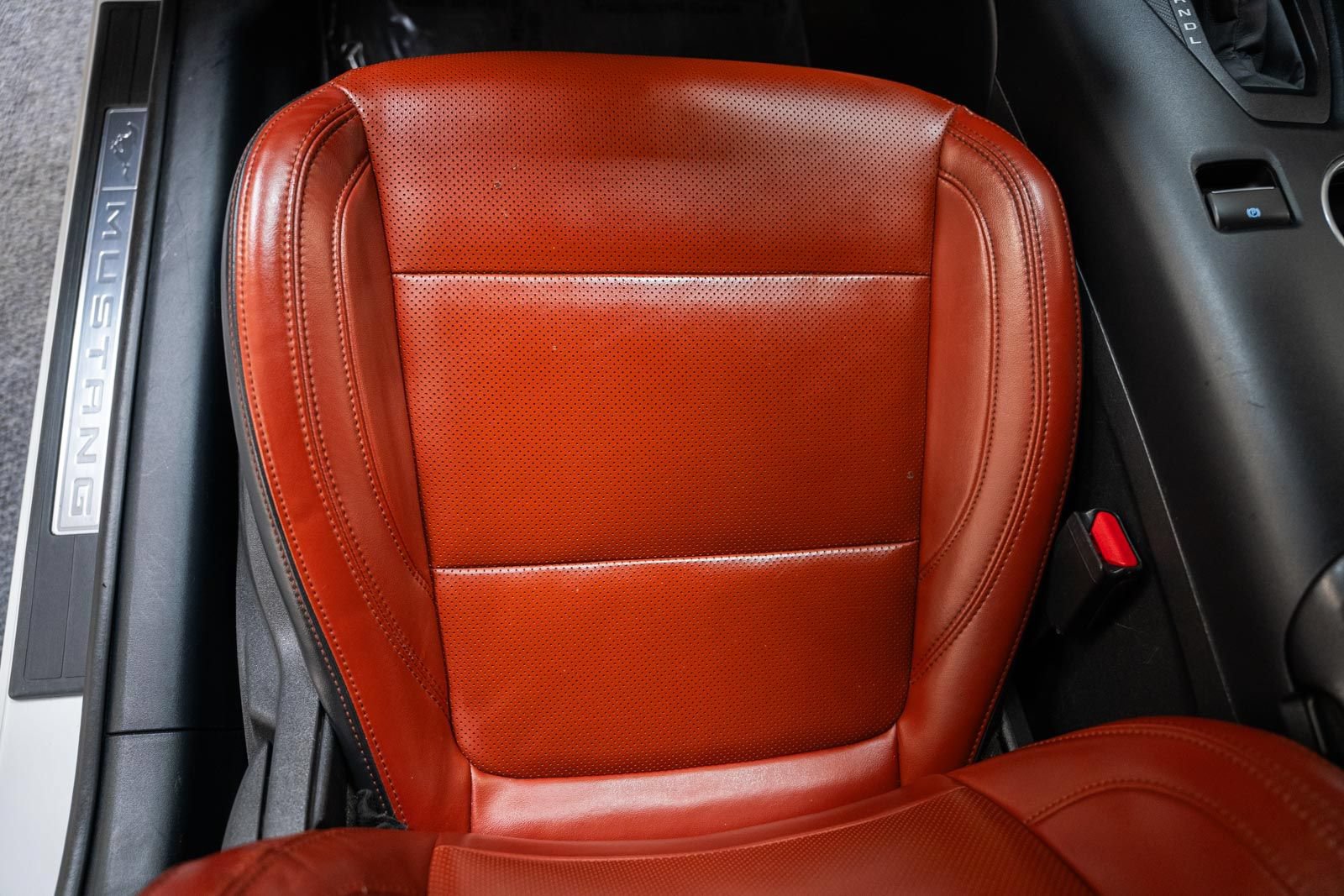 Used 2024 Ford Mustang Premium RWD image 25