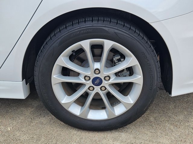 Used 2020 Ford Fusion SE image 24