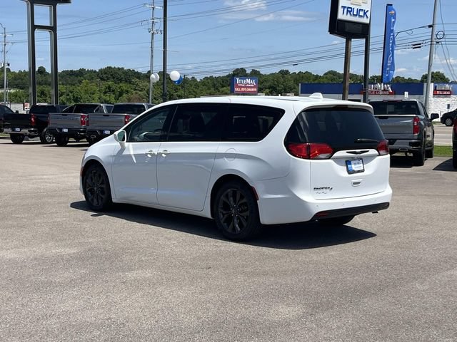 Used 2020 Chrysler Pacifica Touring w/ S Appearance Package FWD image 8