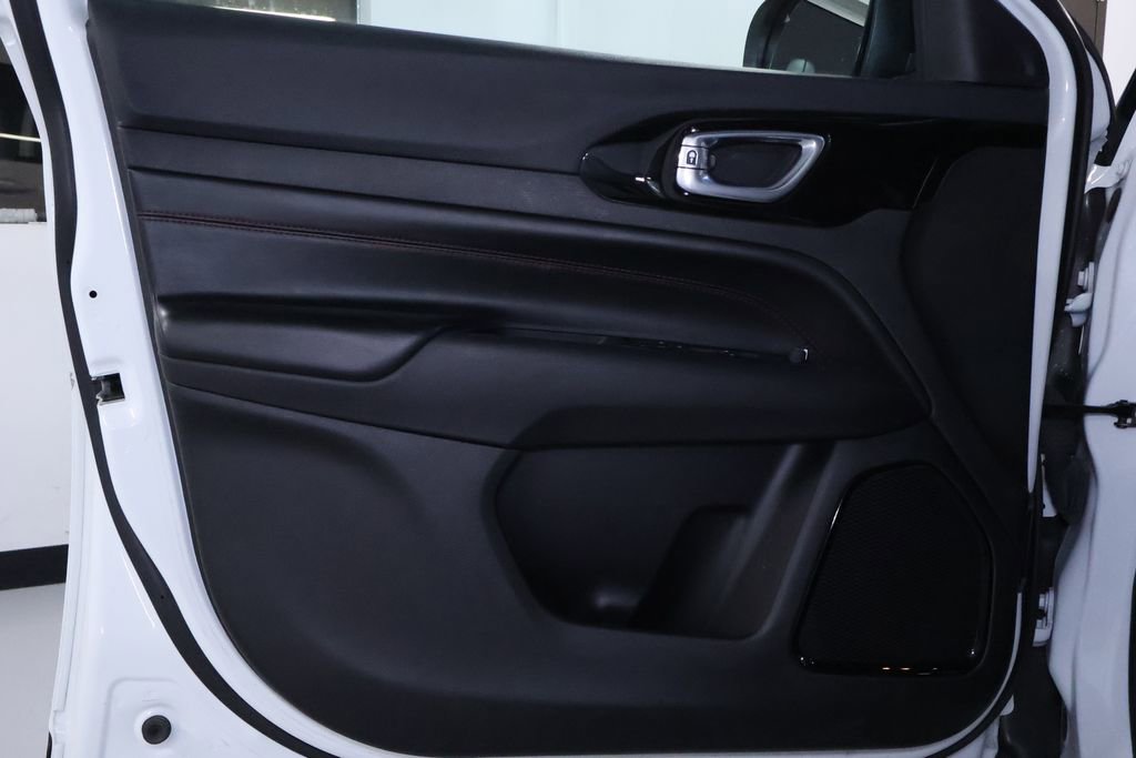 Used 2024 Jeep Compass Trailhawk image 13